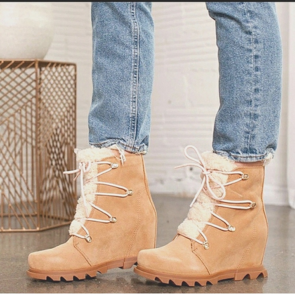 Sorel Joan of Arctic III Genuine Shearling Trim Waterproof Wedge Boot Sz 10